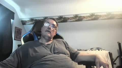 Snapshot of wowsers2022 chatting on March 3, 2025, 9:05 pm wowsers2022 online show from March 3, 2025, 9:05 pm