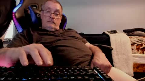 Snapshot of wowsers2022 chatting on September 13, 2025, 5:24 pm wowsers2022 online show from September 13, 2025, 5:24 pm