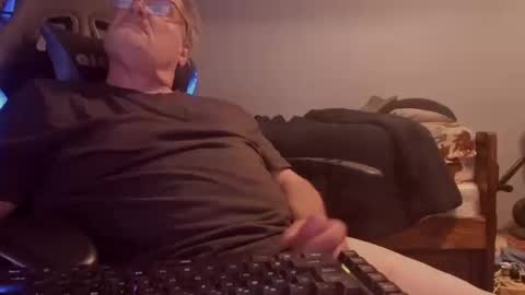 Snapshot of wowsers2022 chatting on October 13, 2025, 1:27 am wowsers2022 online show from October 13, 2025, 1:27 am