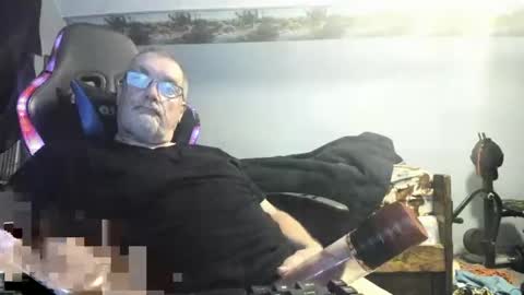 Snapshot of wowsers2022 chatting on October 19, 2025, 10:16 am wowsers2022 online show from October 19, 2025, 10:16 am