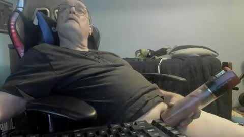 Snapshot of wowsers2022 chatting on October 24, 2025, 7:43 pm wowsers2022 online show from October 24, 2025, 7:43 pm