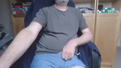 ws8l online show from April 22, 2026, 10:28 am