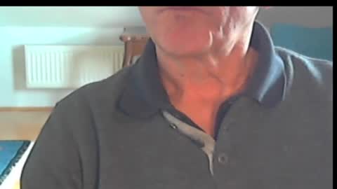 Snapshot of wuki123 chatting on October 8, 2025, 12:03 pm Wuki online show from October 8, 2025, 12:03 pm