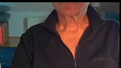 Snapshot of wuki123 chatting on November 9, 2025, 1:20 pm Wuki online show from November 9, 2025, 1:20 pm