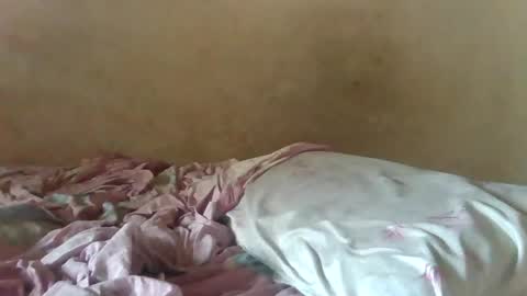 Snapshot of wulout chatting on July 11, 2026, 9:05 pm wulout online show from July 11, 2026, 9:05 pm