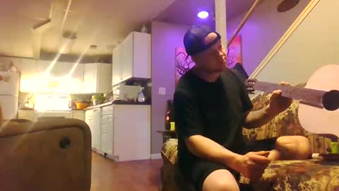 Snapshot of wundrsword33 chatting on February 14, 2025, 4:26 am BONER DONOR online show from February 14, 2025, 4:26 am