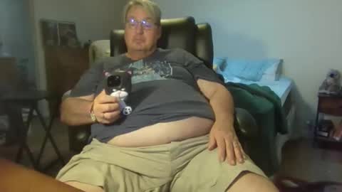 Snapshot of wvalentin0 chatting on November 2, 2025, 12:13 am Wren online show from November 2, 2025, 12:13 am