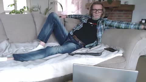 WyattEarp64 online show from March 11, 2025, 11:01 am