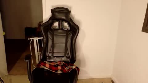 Wyatt online show from April 12, 2026, 4:39 am