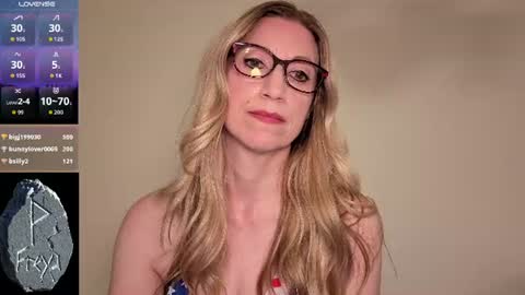 Snapshot of wynfreya chatting on July 4, 2026, 11:22 pm Wyn online show from July 4, 2026, 11:22 pm
