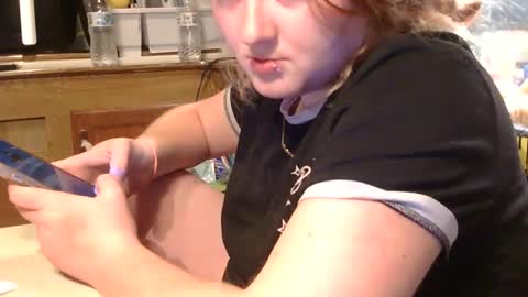 x2kayx2 online show from February 4, 2026, 1:11 am