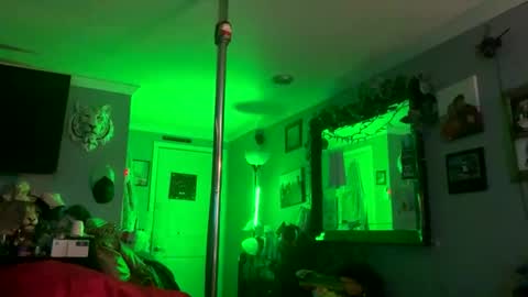 Snapshot of x7i3zuvfcwxym8naezgb chatting on November 17, 2025, 5:41 pm Whatyouwantbest online show from November 17, 2025, 5:41 pm