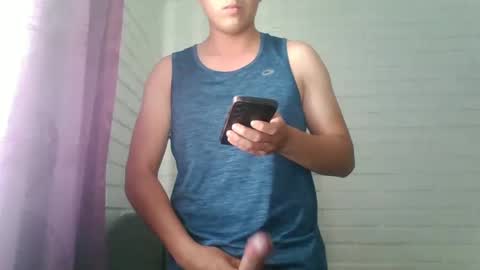 Snapshot of x_andrescam chatting on March 4, 2025, 9:32 pm x_andrescam online show from March 4, 2025, 9:32 pm