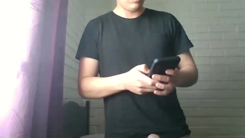 Snapshot of x_andrescam chatting on October 13, 2025, 8:20 pm x_andrescam online show from October 13, 2025, 8:20 pm