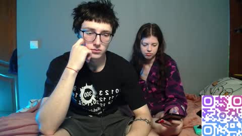 Philipp and Este online show from November 19, 2025, 2:06 pm