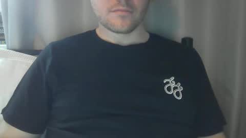 Snapshot of x_yes chatting on November 11, 2025, 1:11 pm x_yes online show from November 11, 2025, 1:11 pm