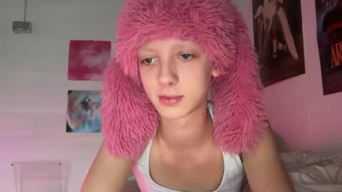 xakiraxx online show from September 18, 2025, 7:38 pm