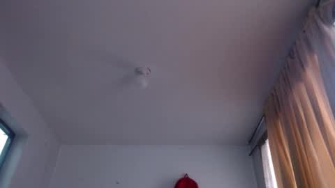 xalejo_max online show from October 9, 2025, 8:18 pm