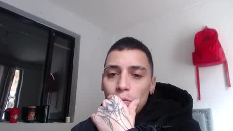 xalejo_max online show from October 17, 2025, 4:31 pm