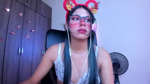Snapshot of xallysonx_ chatting on December 25, 2024, 4:54 pm XALLYSONX online show from December 25, 2024, 4:54 pm