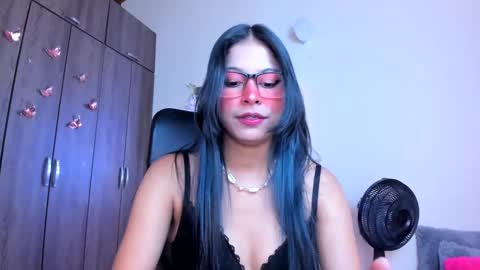 Snapshot of xallysonx_ chatting on January 7, 2025, 11:26 am XALLYSONX online show from January 7, 2025, 11:26 am