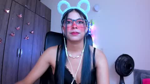 Snapshot of xallysonx_ chatting on January 7, 2025, 2:30 pm XALLYSONX online show from January 7, 2025, 2:30 pm