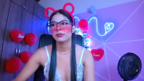 Snapshot of xallysonx_ chatting on February 17, 2025, 11:23 am XALLYSONX online show from February 17, 2025, 11:23 am