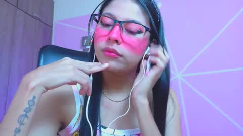 Snapshot of xallysonx_ chatting on April 28, 2026, 11:59 am XALLYSONX online show from April 28, 2026, 11:59 am
