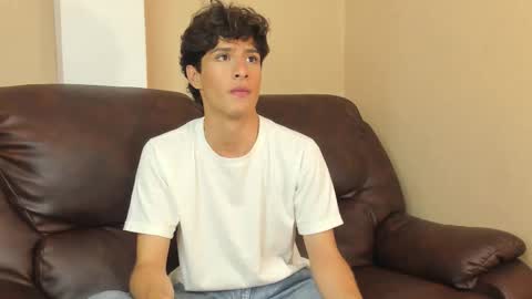 xam_collen online show from November 28, 2025, 2:42 pm