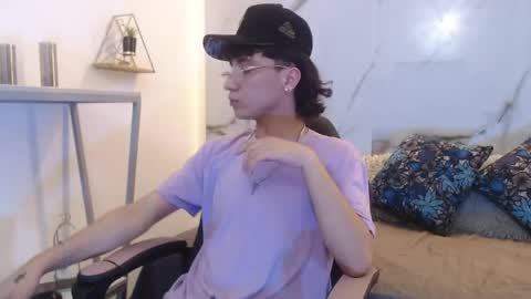 xandergrey8 online show from April 12, 2026, 8:03 pm