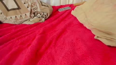 Snapshot of xararouxxx chatting on December 19, 2024, 11:18 am S A R A 100K followers online show from December 19, 2024, 11:18 am