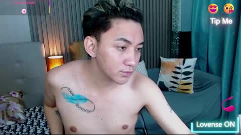 khris online show from November 1, 2025, 6:54 pm