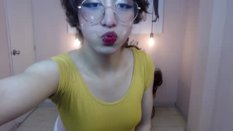 Xayah online show from January 26, 2025, 1:25 pm