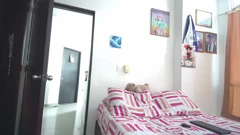 Snapshot of xayah_y_rakan chatting on January 6, 2025, 3:40 pm xayah_y_rakan online show from January 6, 2025, 3:40 pm