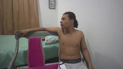 Snapshot of xayah_y_rakan chatting on February 7, 2025, 6:14 am xayah_y_rakan online show from February 7, 2025, 6:14 am