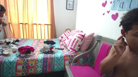 Snapshot of xayah_y_rakan chatting on February 18, 2025, 3:32 pm xayah_y_rakan online show from February 18, 2025, 3:32 pm