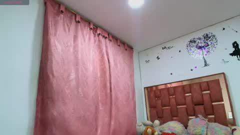xayu online show from June 22, 2026, 5:04 am