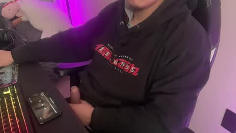 xburst online show from February 9, 2025, 9:06 pm