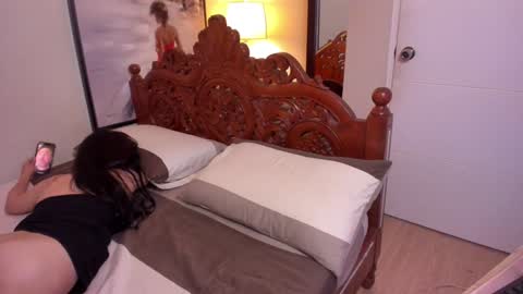 Snapshot of xcaragreyx chatting on December 19, 2024, 8:34 pm 3 CARA 3 online show from December 19, 2024, 8:34 pm