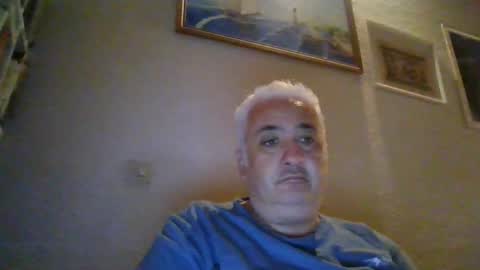 Snapshot of xchris40 chatting on February 23, 2026, 6:22 am xchris40 online show from February 23, 2026, 6:22 am