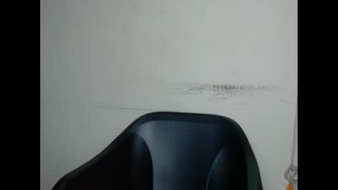 xcreamypussy online show from January 3, 2025, 2:10 am