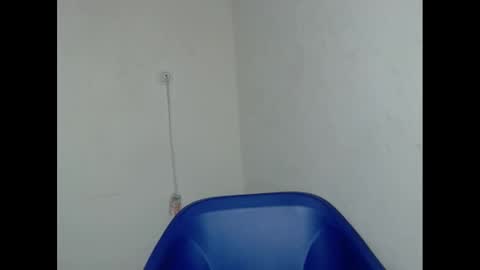 xcreamypussy online show from January 10, 2025, 2:35 am