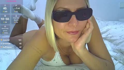 Snapshot of xdaisyhansen chatting on December 19, 2024, 9:17 pm Daisy Hansen online show from December 19, 2024, 9:17 pm