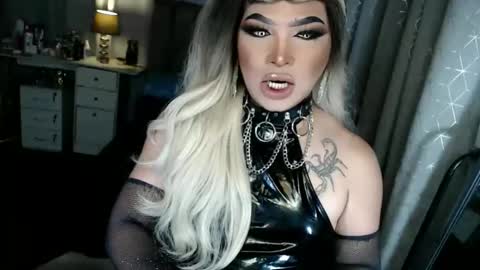 Snapshot of xdirtyflirtyx chatting on September 9, 2025, 5:45 pm Zhavia online show from September 9, 2025, 5:45 pm