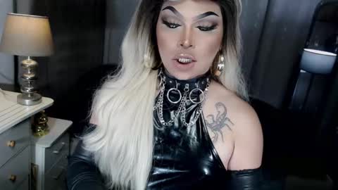 Zhavia online show from December 19, 2025, 5:09 pm