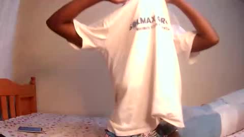 Snapshot of xeenah chatting on October 27, 2025, 12:31 pm xeenah online show from October 27, 2025, 12:31 pm