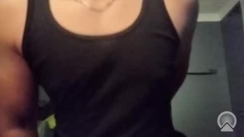 xeesaa online show from October 6, 2025, 10:51 pm