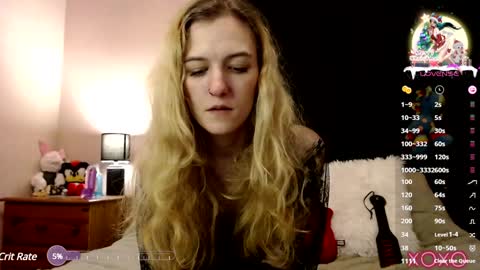 Snapshot of xelliee_rosex chatting on December 21, 2024, 10:30 pm EllieeRose online show from December 21, 2024, 10:30 pm