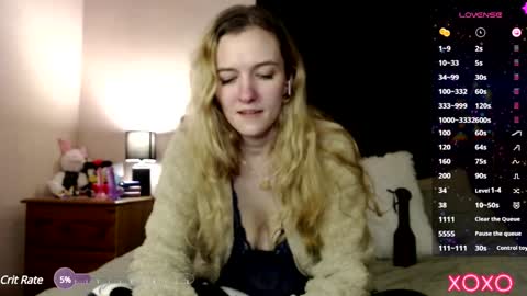 Snapshot of xelliee_rosex chatting on January 25, 2025, 11:34 am EllieeRose online show from January 25, 2025, 11:34 am
