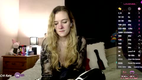 Snapshot of xelliee_rosex chatting on February 6, 2025, 1:05 am EllieeRose online show from February 6, 2025, 1:05 am